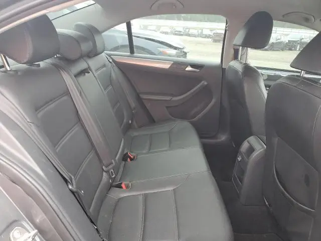 2018 VOLKSWAGEN JETTA SE  