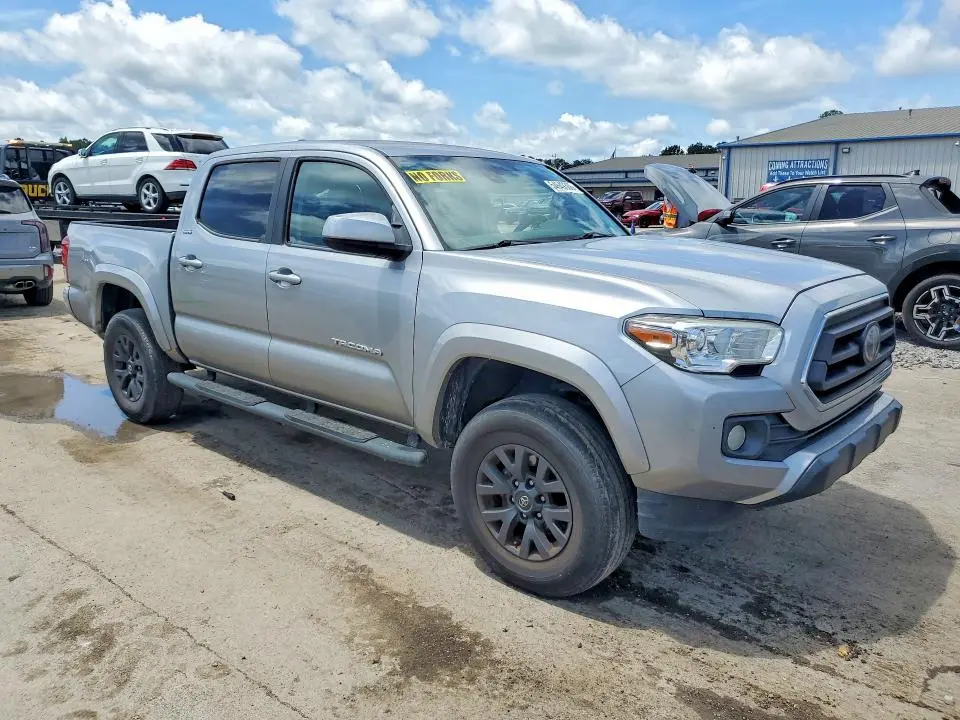 2020 TOYOTA TACOMA SR5 V6  