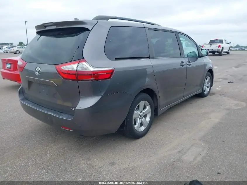 2019 TOYOTA SIENNA LE 8 PASSENGER