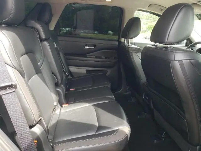 2024 NISSAN PATHFINDER SL  