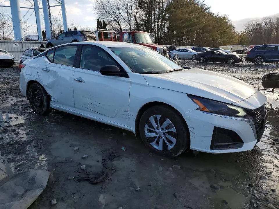 2024 NISSAN ALTIMA S  