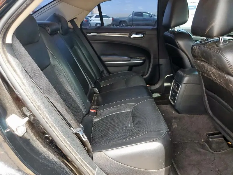 2016 CHRYSLER 300C   