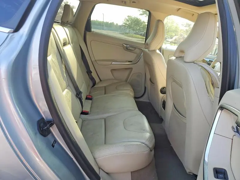 2012 VOLVO XC60 3.2  