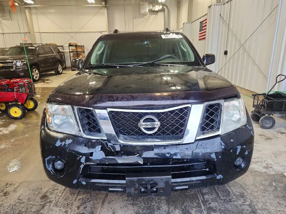 2010 NISSAN PATHFINDER S  