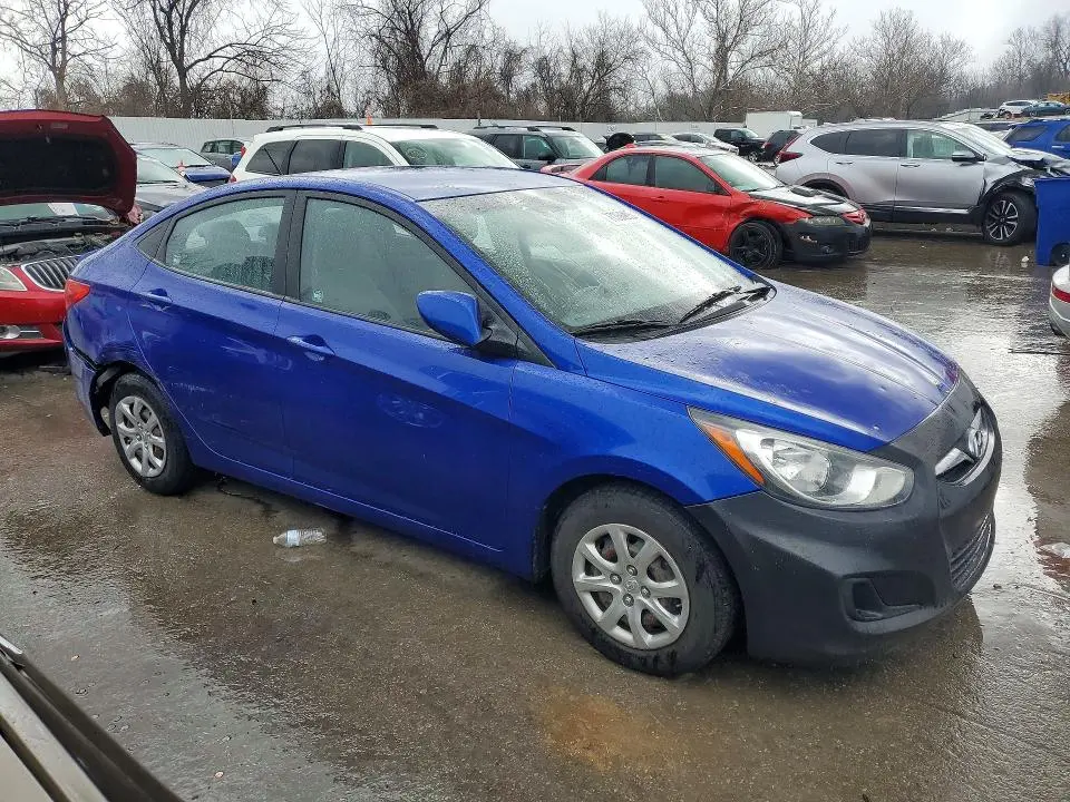2013 HYUNDAI ACCENT GLS  