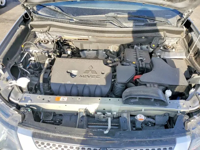 2019 MITSUBISHI OUTLANDER   