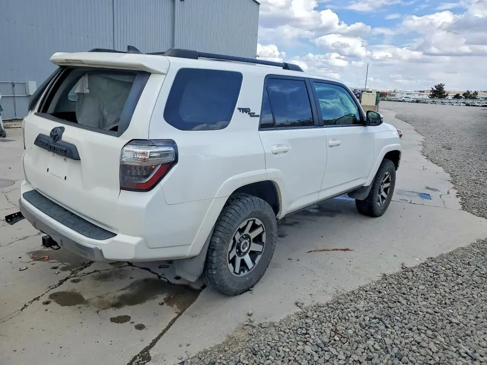 2022 TOYOTA 4RUNNER TRD OFF-ROAD PREMIUM  