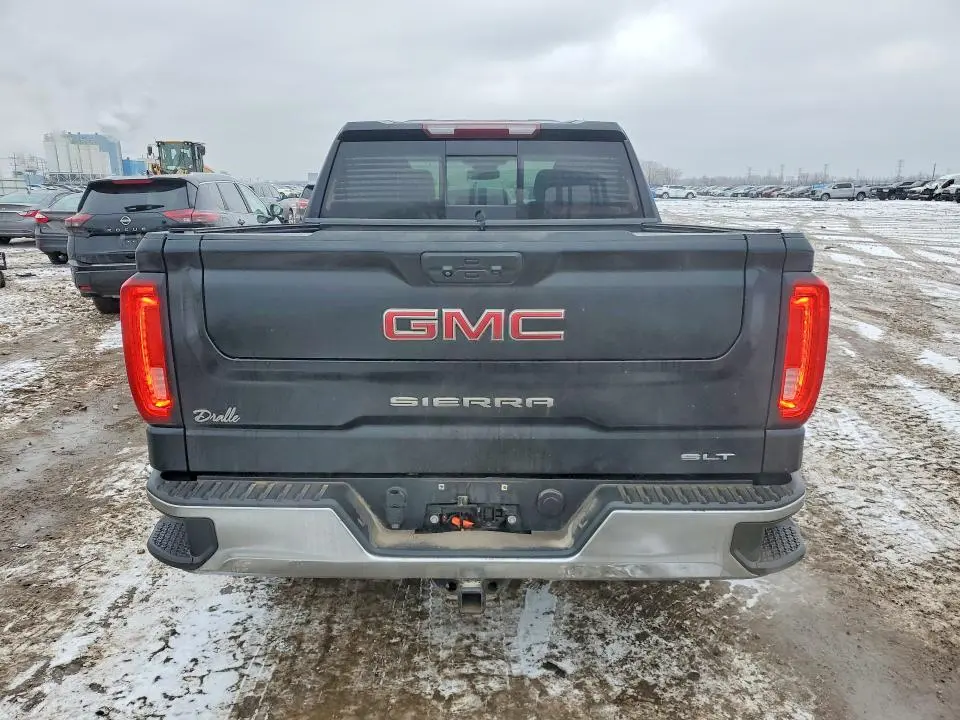 2022 GMC SIERRA K1500 SLT  