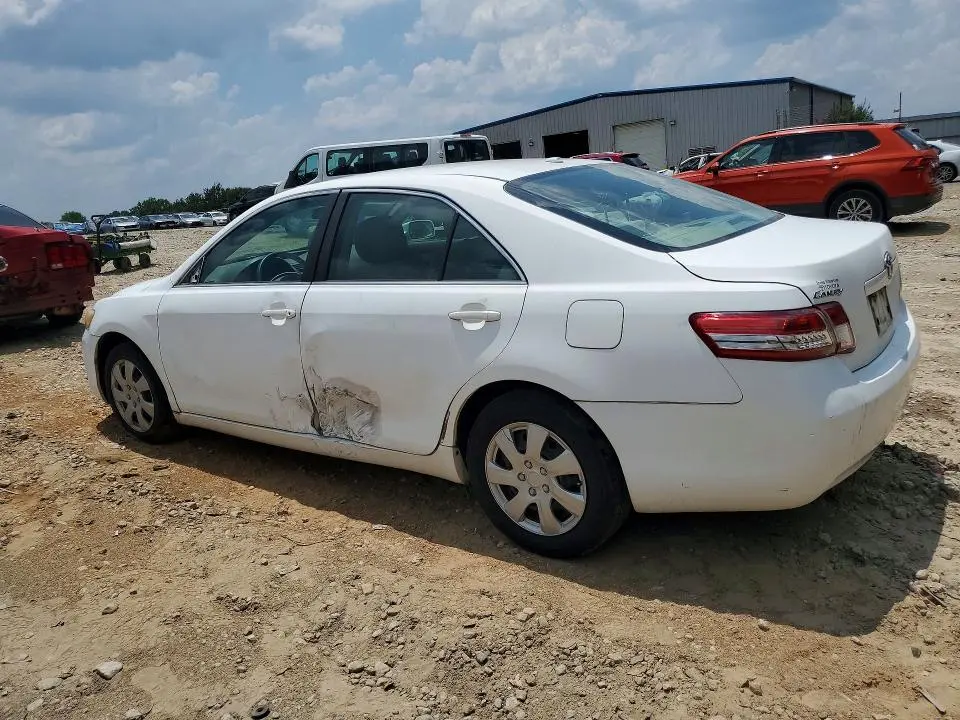 2010 TOYOTA CAMRY LE  
