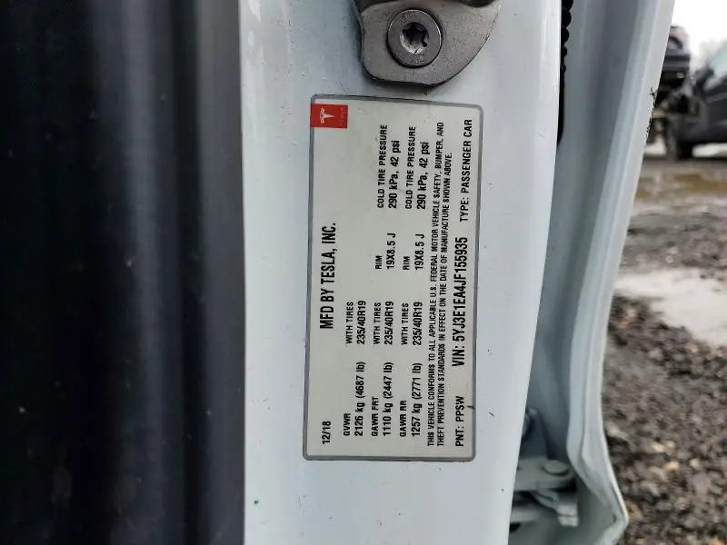 2018 TESLA MODEL 3   