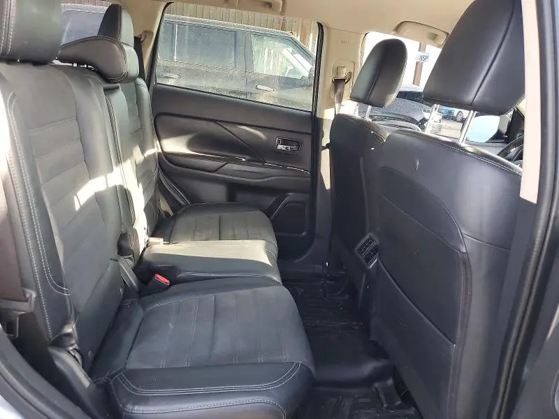 2019 MITSUBISHI OUTLANDER   