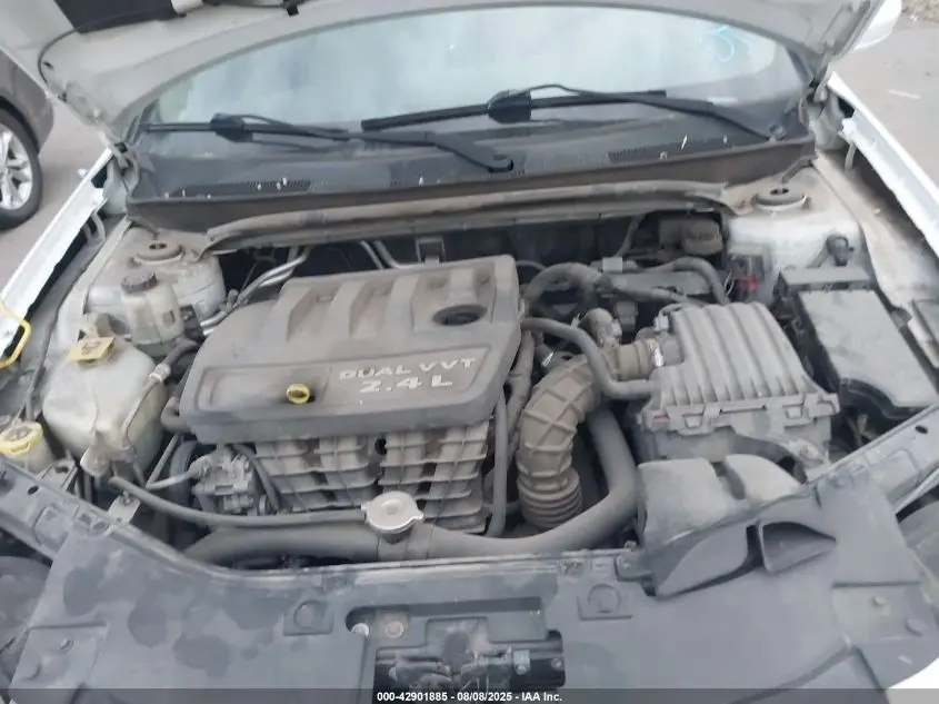 2012 CHRYSLER 200 LX