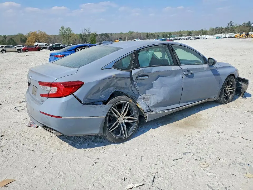 2022 HONDA ACCORD TOURING  