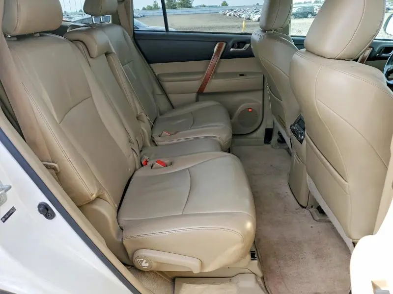 2010 TOYOTA HIGHLANDER LIMITED  