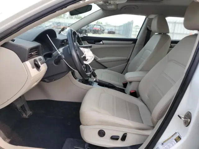 2020 VOLKSWAGEN PASSAT SE  