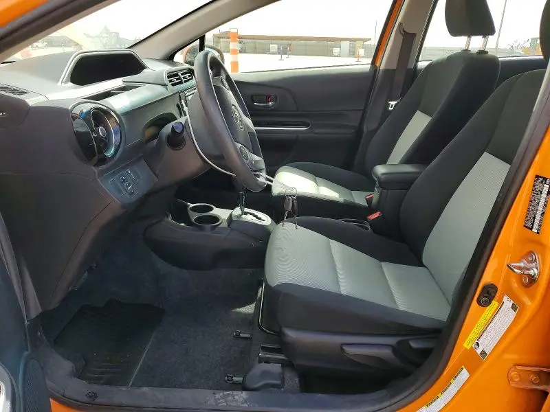 2015 TOYOTA PRIUS C TWO  