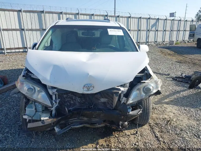 2014 TOYOTA SIENNA XLE V6 8 PASSENGER