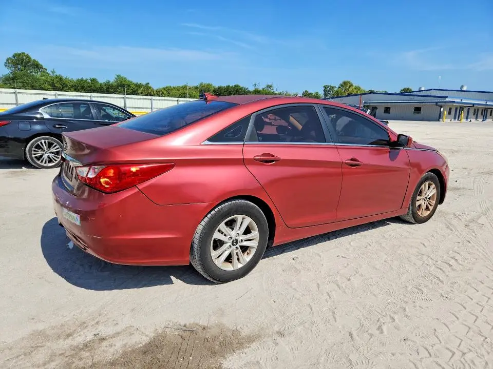 2013 HYUNDAI SONATA GLS  