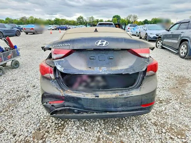 2016 HYUNDAI ELANTRA SE  
