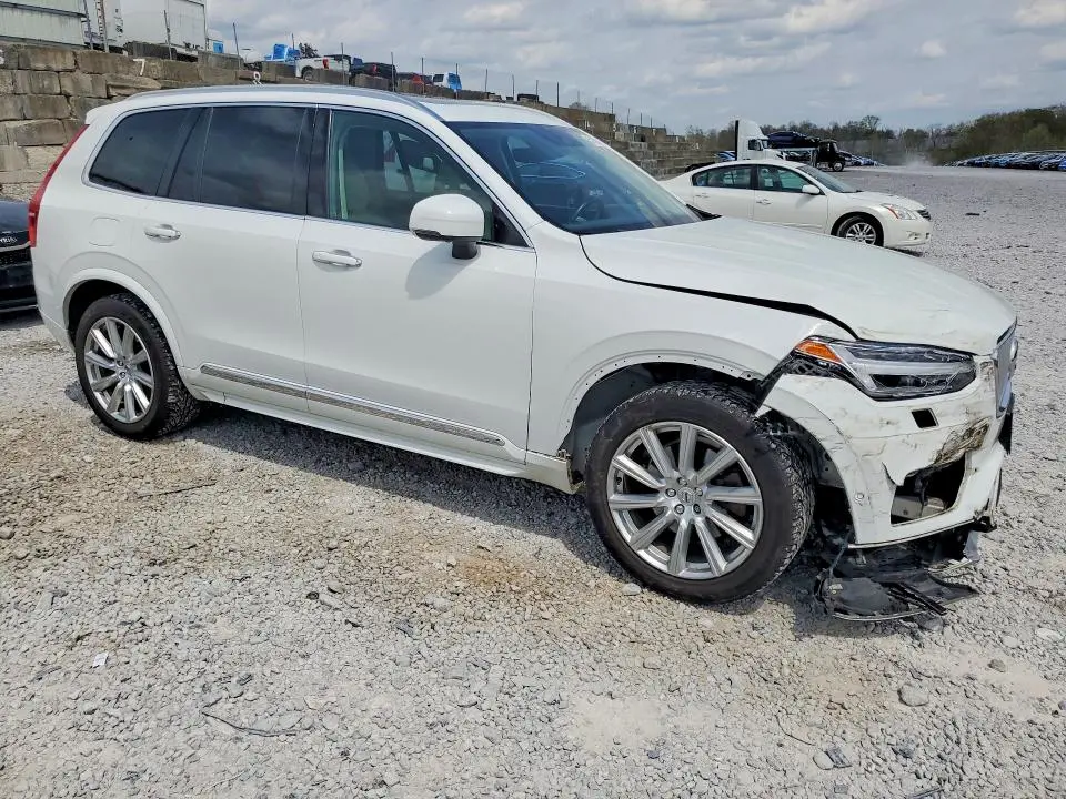 2016 VOLVO XC90 T6  
