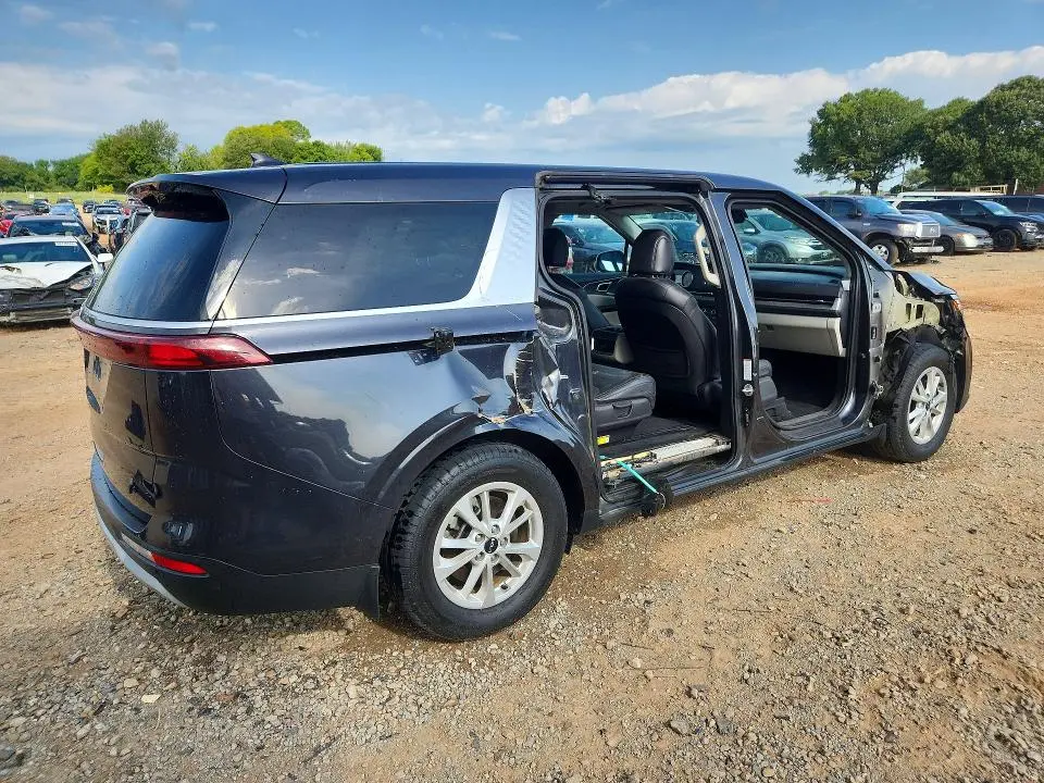 2023 KIA CARNIVAL LX  