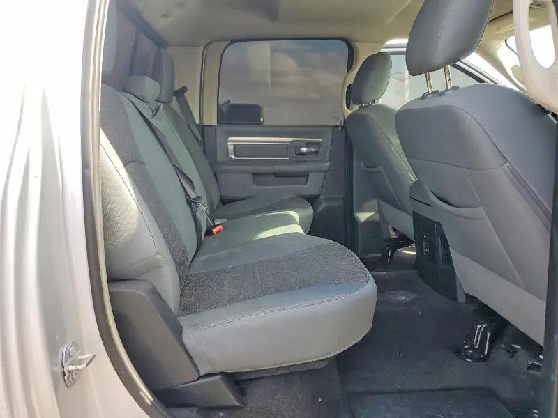 2017 RAM 1500 SLT  