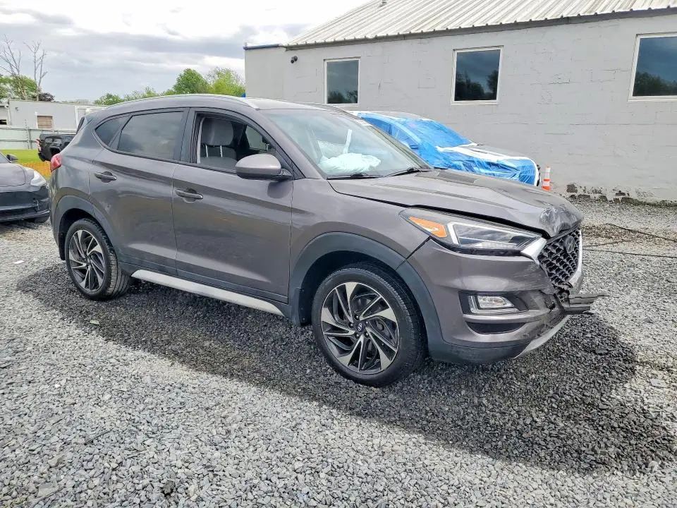 2020 HYUNDAI TUCSON SPORT  