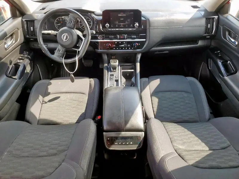 2022 NISSAN PATHFINDER SV  