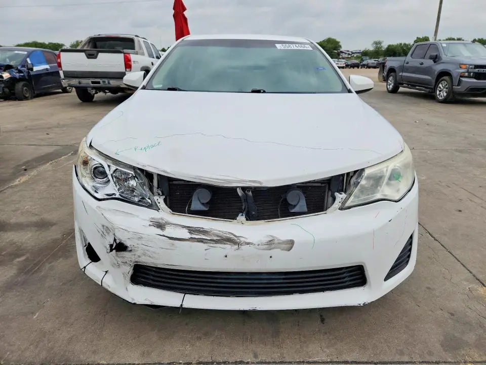 2013 TOYOTA CAMRY LE  