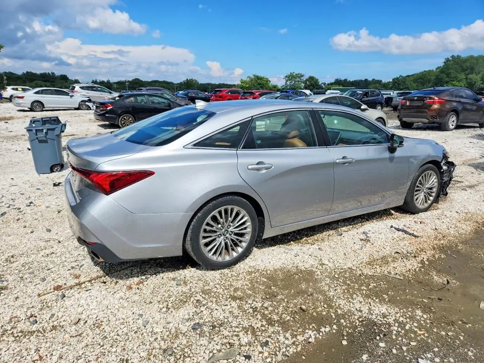 2019 TOYOTA AVALON LIMITED  