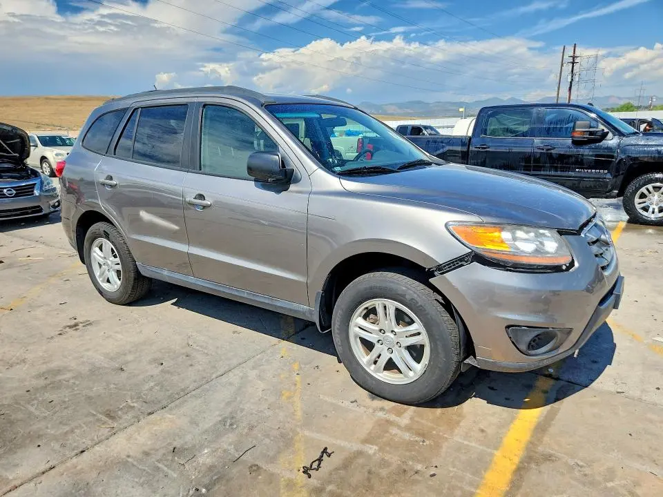 2011 HYUNDAI SANTA FE GLS  