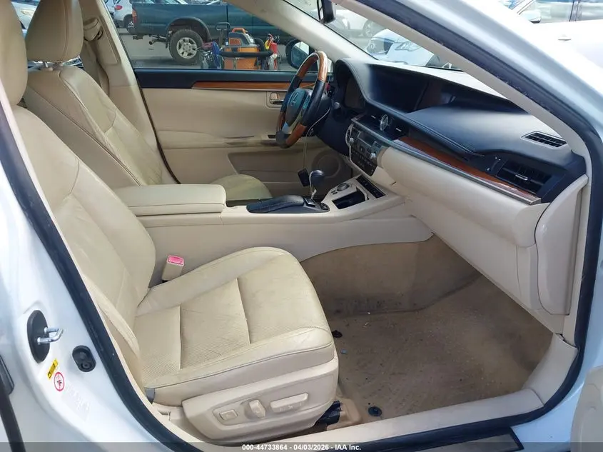 2013 LEXUS ES 300H  