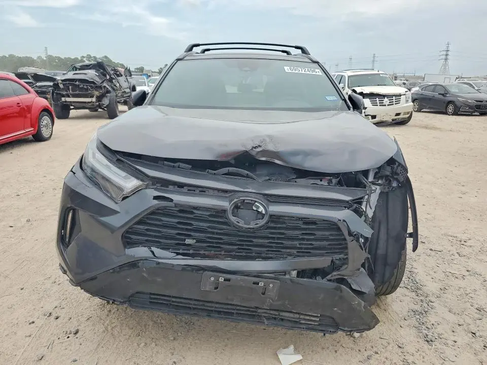 2025 TOYOTA RAV4 XSE  