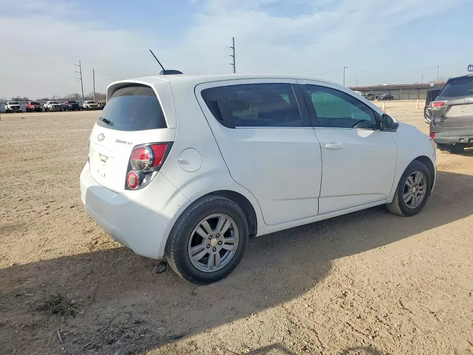 2015 CHEVROLET SONIC LT  