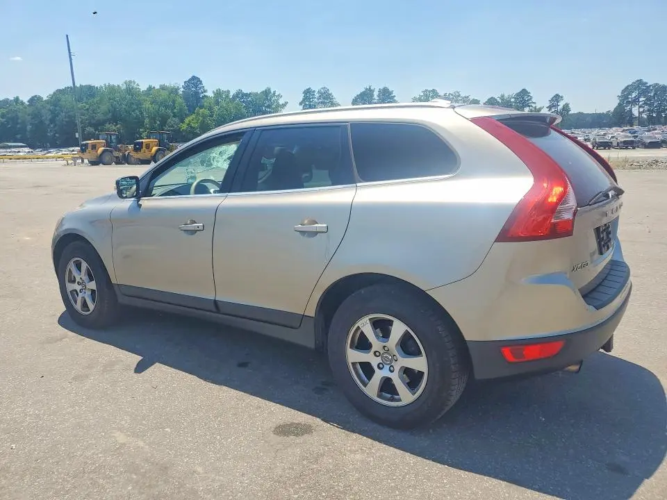 2011 VOLVO XC60 3.2  