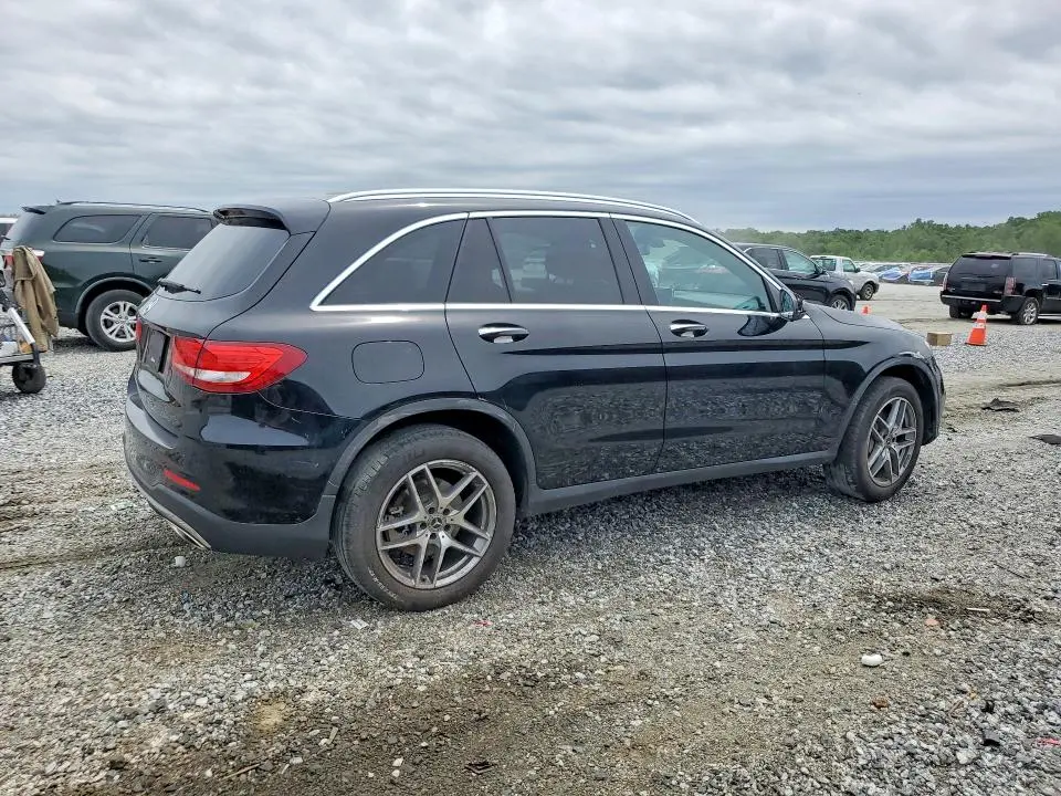 2017 MERCEDES-BENZ GLC 300  