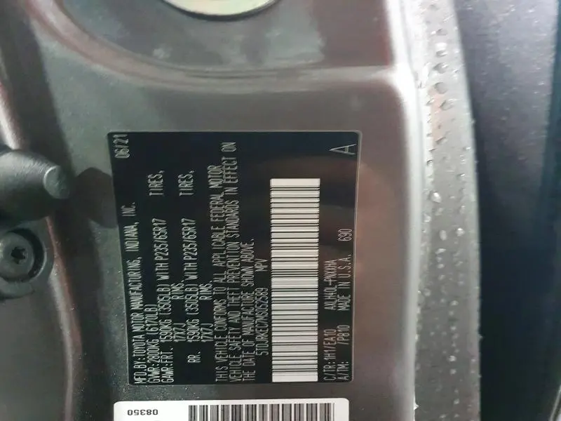 2021 TOYOTA SIENNA XLE  