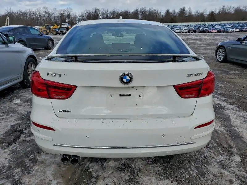 2018 BMW 330 XIGT  