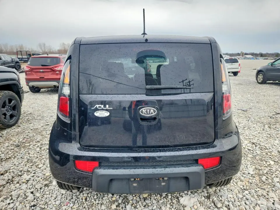 2011 KIA SOUL +  