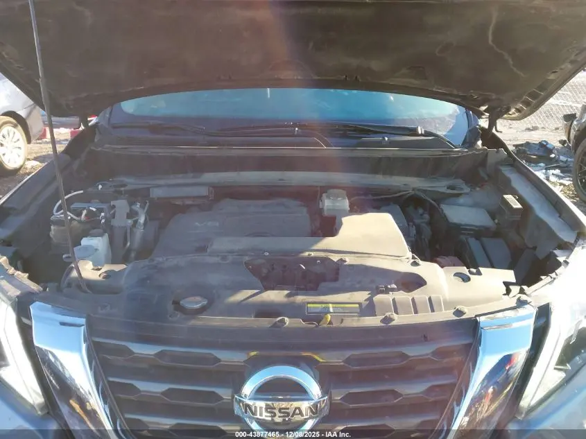 2017 NISSAN PATHFINDER SL