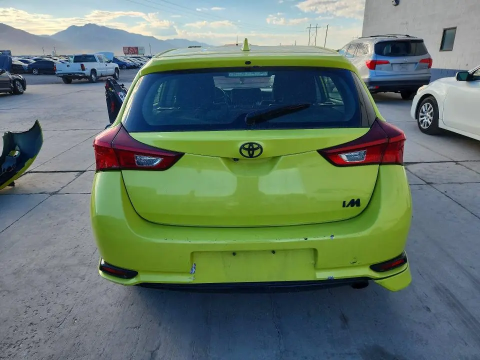 2018 TOYOTA COROLLA IM BASE  