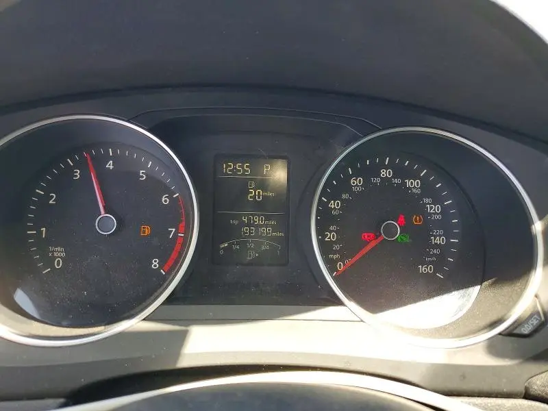2016 VOLKSWAGEN JETTA SE  
