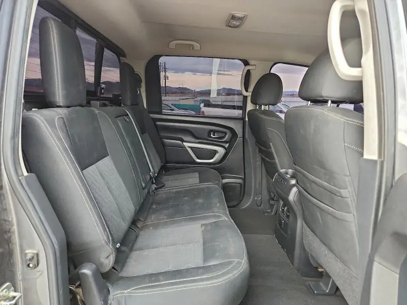 2017 NISSAN TITAN XD SL  