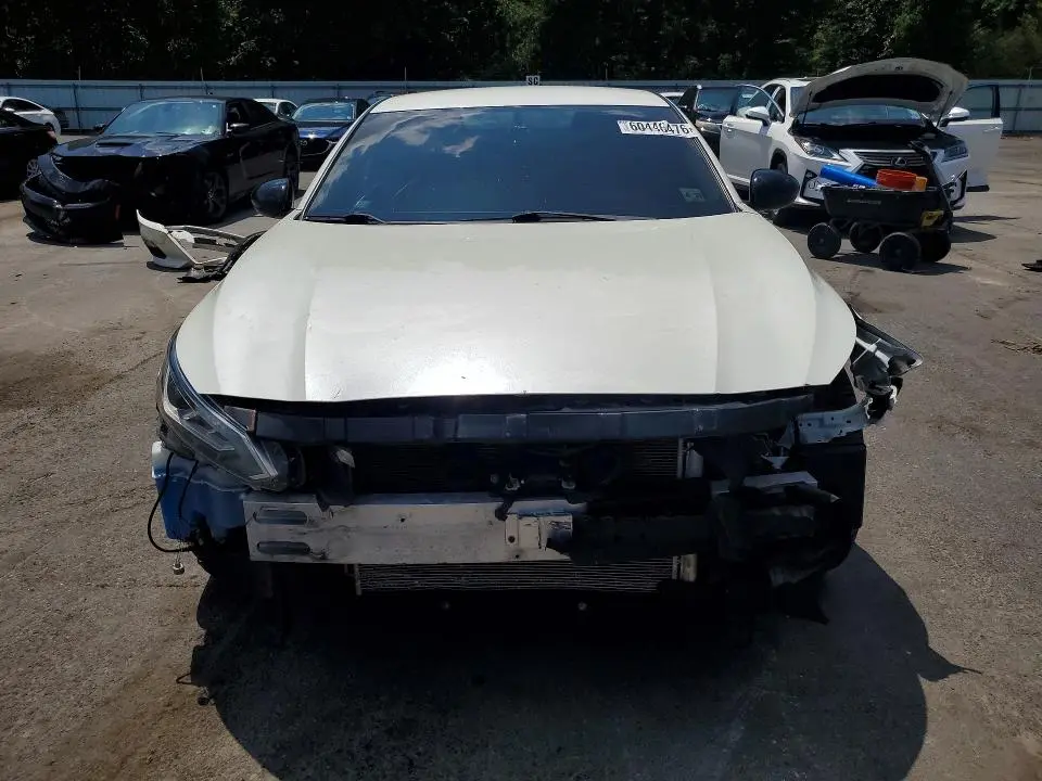2019 NISSAN ALTIMA SR  