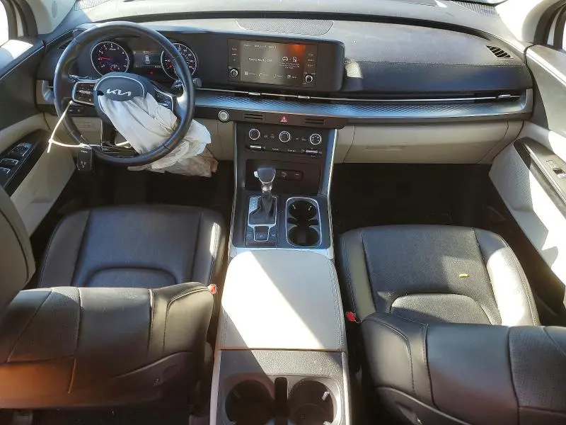 2023 KIA CARNIVAL LX  