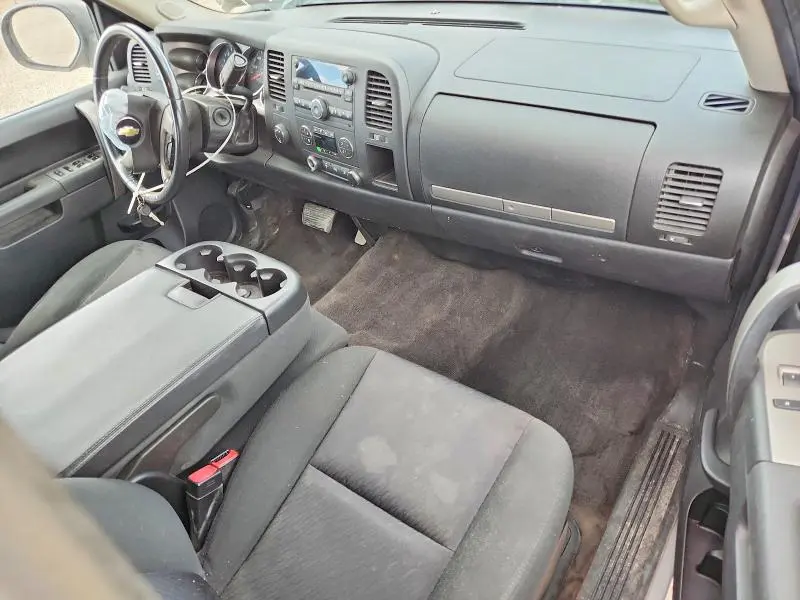 2011 CHEVROLET SILVERADO K1500 LT  
