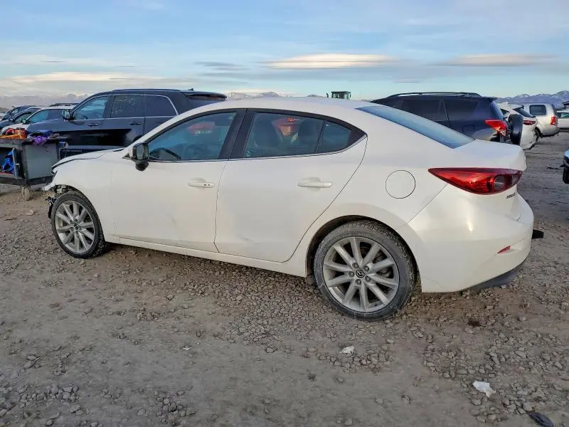 2017 MAZDA 3 TOURING  
