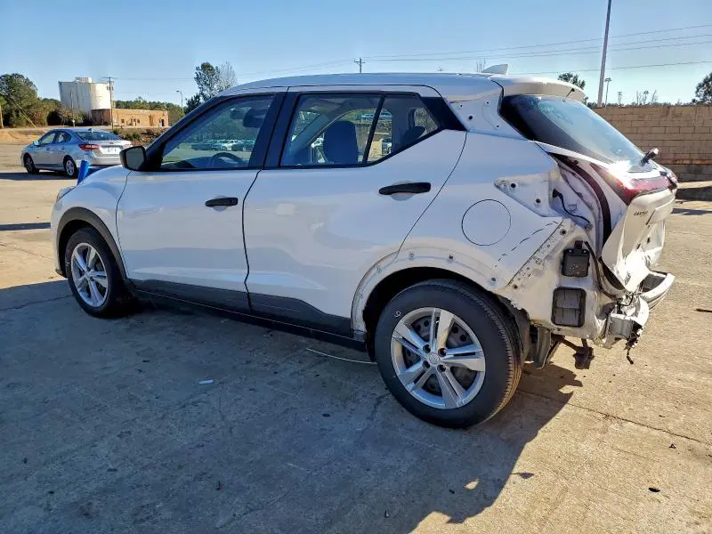 2022 NISSAN KICKS S  
