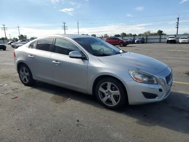2012 VOLVO S60 T5  