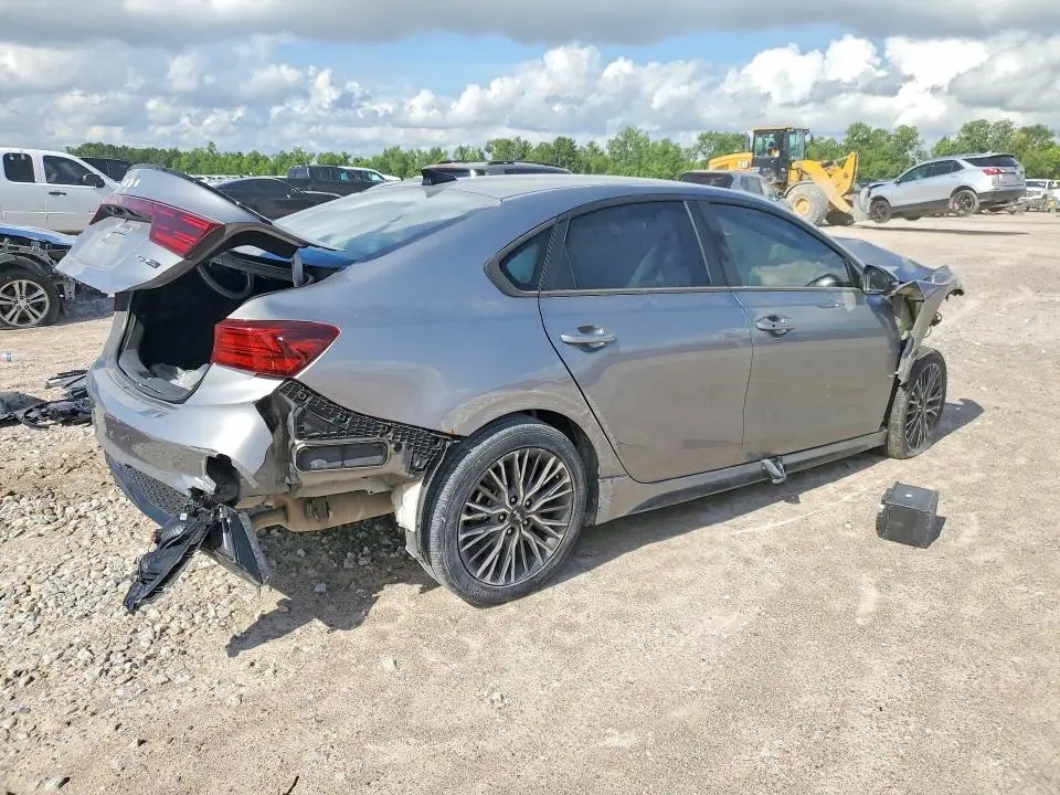 2023 KIA FORTE GT LINE  